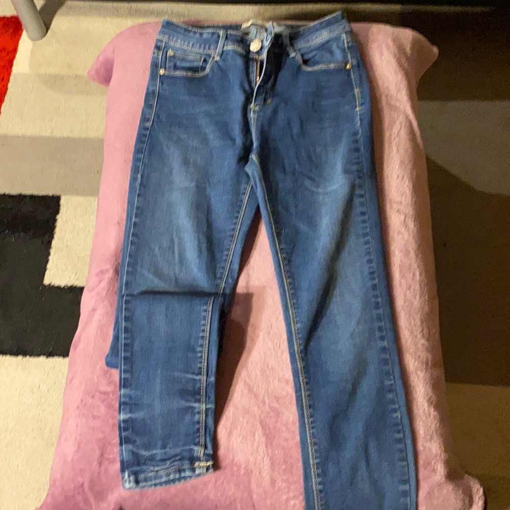 High waisted jeans